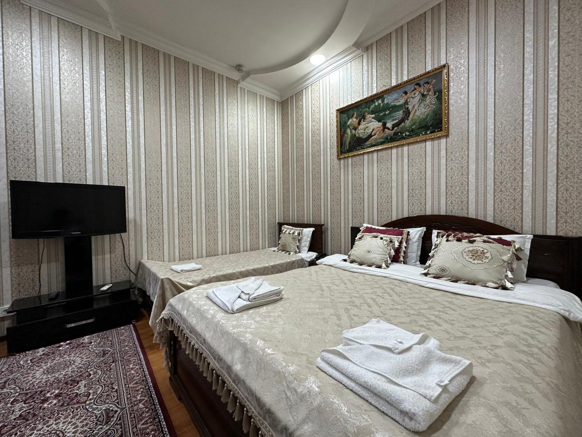 Sarbon Hotel Tashkent Exterior photo